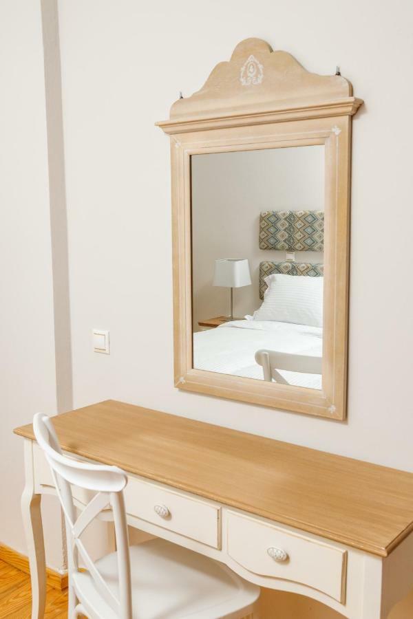 Charming And Comfy House Lägenhet Agia Marina Exteriör bild